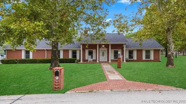 8 E Carriage RD, Sapulpa, OK 74066