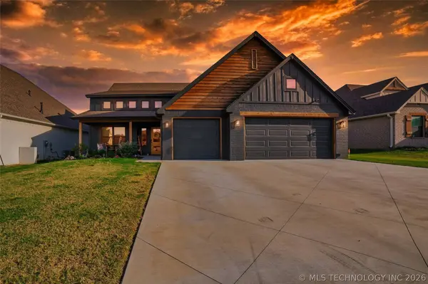 3035 N Dogwood DR, Catoosa, OK 74015