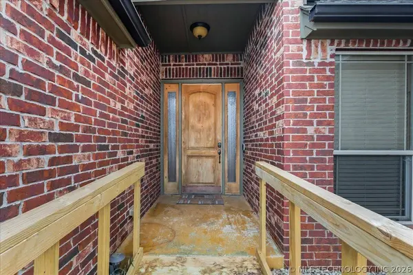 1240 W Keeling AVE, Sapulpa, OK 74066
