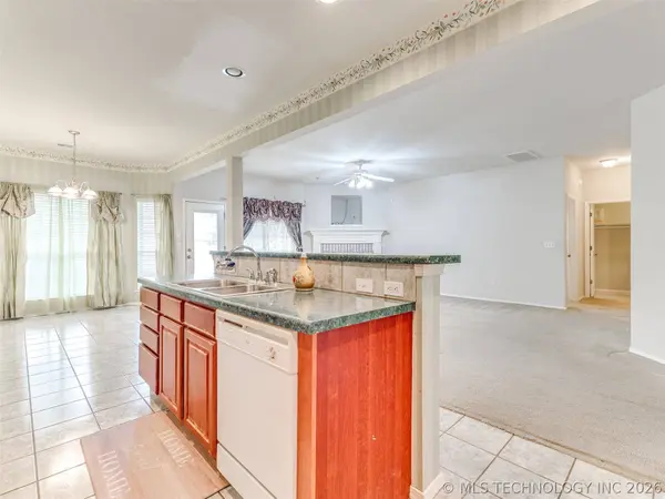 3006 W G ST, Jenks, OK 74037