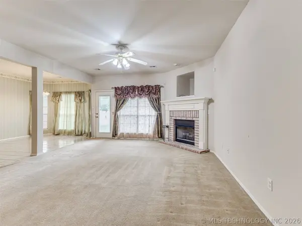3006 W G ST, Jenks, OK 74037