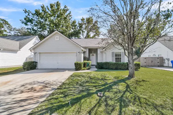 2779 Shadow Ln, North Charleston, SC 29406