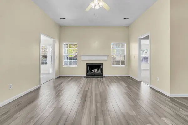 2779 Shadow Ln, North Charleston, SC 29406