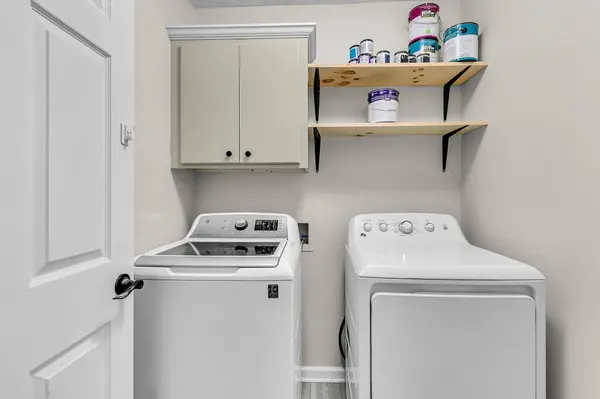 2779 Shadow Ln, North Charleston, SC 29406