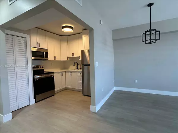 5731 NW 37th St #500-F, Virginia Gardens, FL 33166