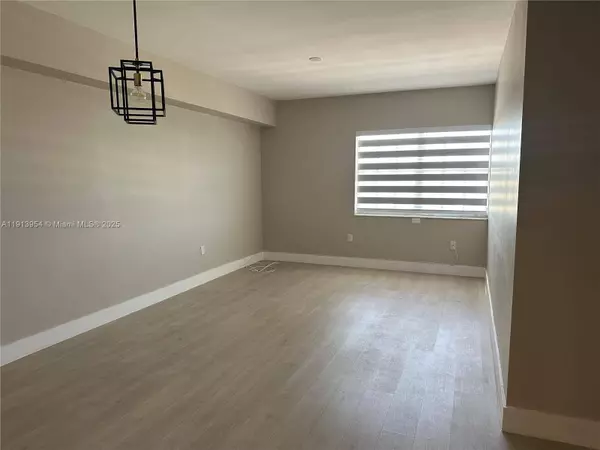 5731 NW 37th St #500-F, Virginia Gardens, FL 33166