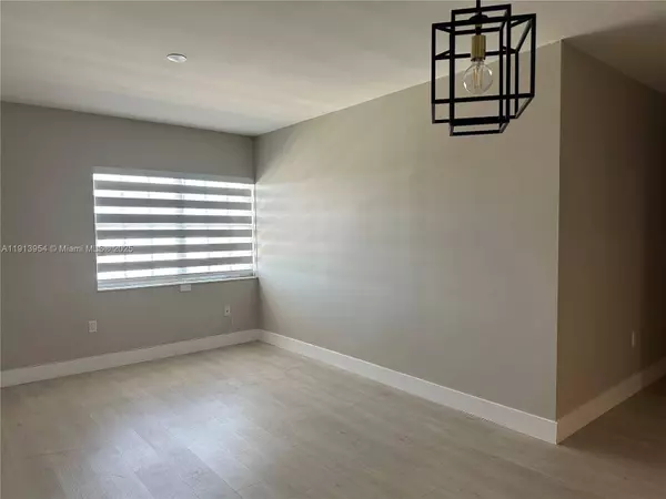 5731 NW 37th St #500-F, Virginia Gardens, FL 33166