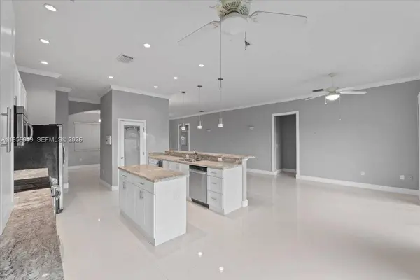16640 NW 86th Ct, Miami Lakes, FL 33016