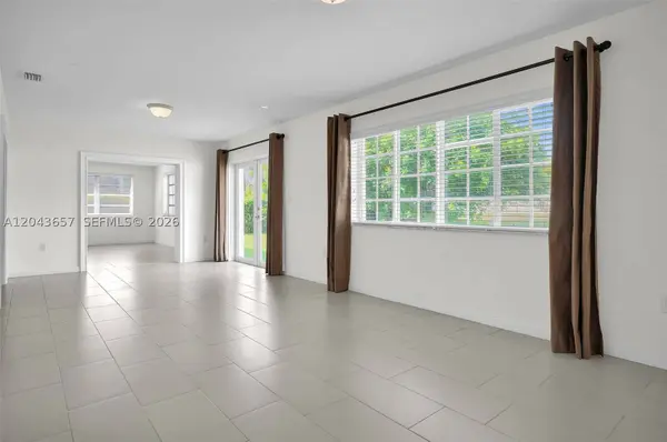 14375 Lake Candlewood Ct, Miami Lakes, FL 33014