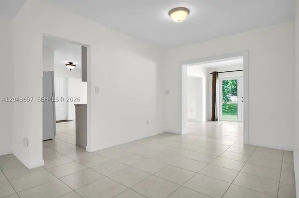 14375 Lake Candlewood Ct, Miami Lakes, FL 33014