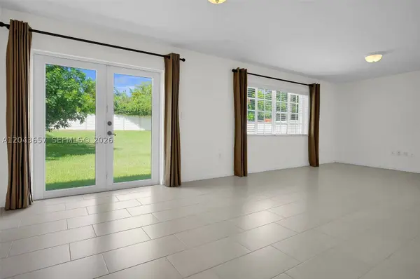 14375 Lake Candlewood Ct, Miami Lakes, FL 33014