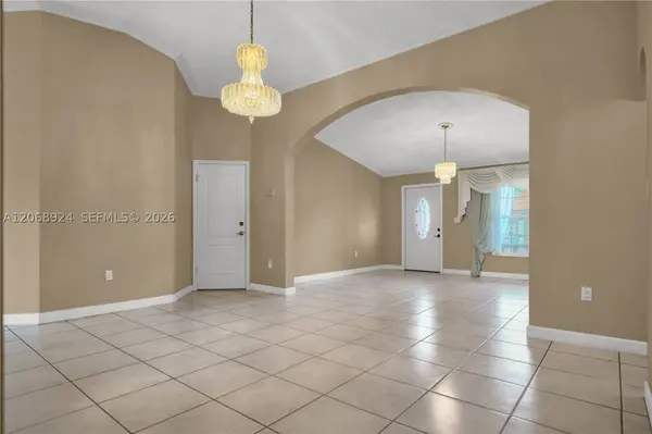 901 NW 128th Pl, Miami, FL 33182