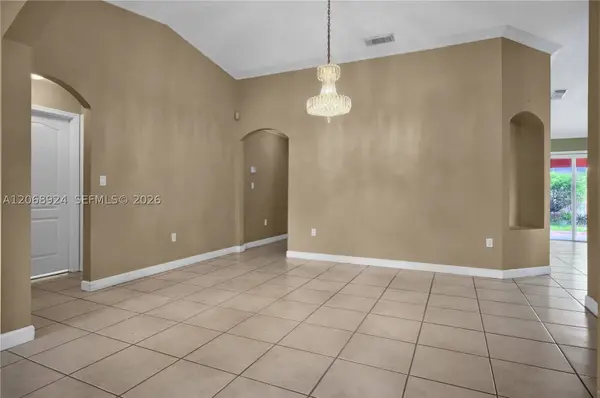 901 NW 128th Pl, Miami, FL 33182