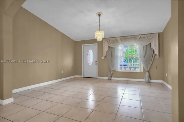 901 NW 128th Pl, Miami, FL 33182