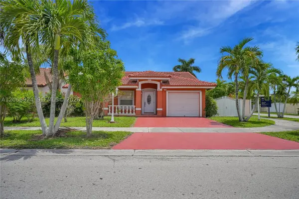 901 NW 128th Pl, Miami, FL 33182
