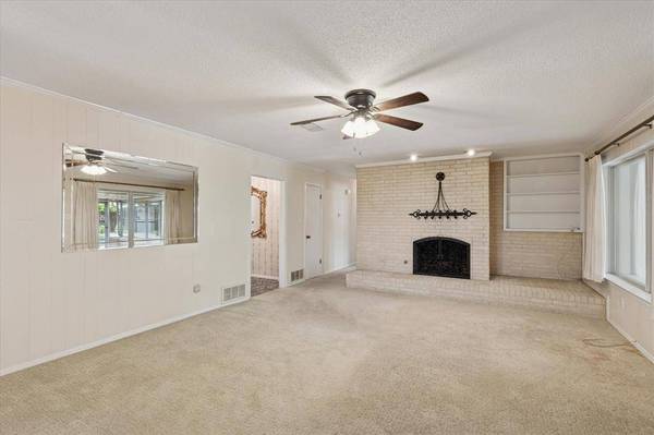 1720 Westridge Drive, Hurst, TX 76054