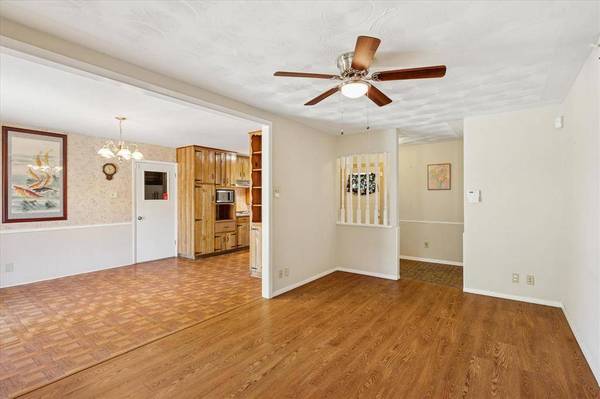 1353 Harrison Lane, Hurst, TX 76053