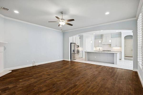 6928 Heather Lane, North Richland Hills, TX 76182