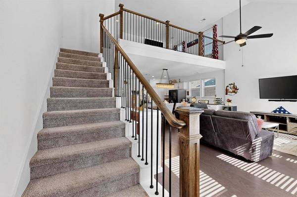 2918 Grand Lookout Lane, Arlington, TX 76001