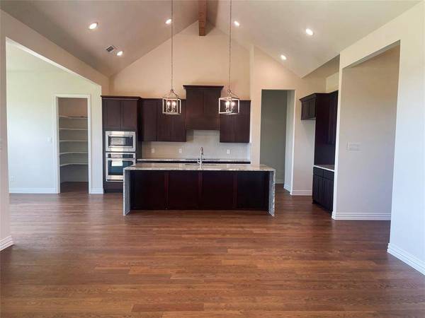 221 Marie Lane, Waxahachie, TX 75167