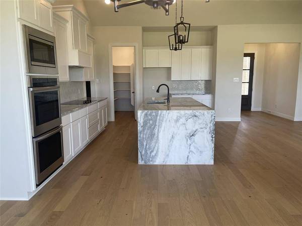 2441 Tyler Wade Trail, Waxahachie, TX 75167