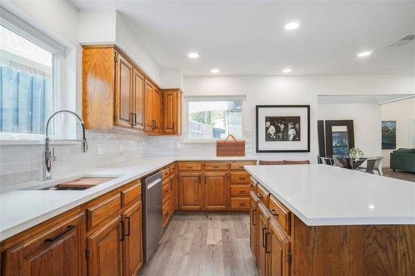 2900 Cambridgeshire Drive, Carrollton, TX 75007