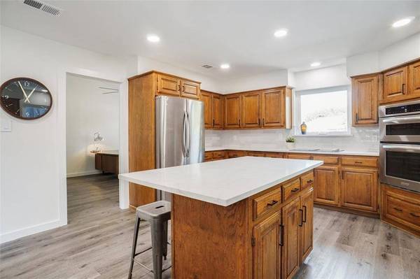 2900 Cambridgeshire Drive, Carrollton, TX 75007