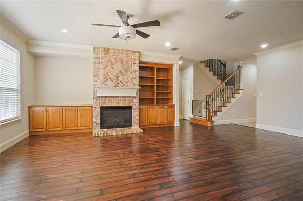 1854 Yorkshire Circle, Lewisville, TX 75067