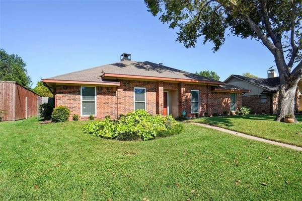 6412 Brook Meadow Drive, Mesquite, TX 75150