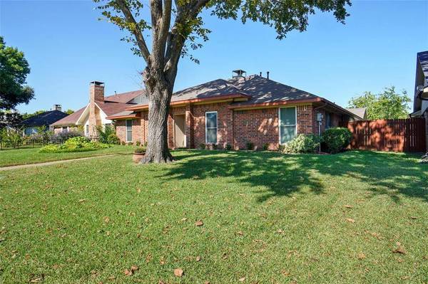 6412 Brook Meadow Drive, Mesquite, TX 75150