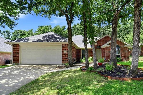 1378 Forest Creek Drive, Lewisville, TX 75067