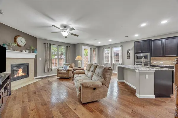 3014 Aurora Mist Drive, Little Elm, TX 75068
