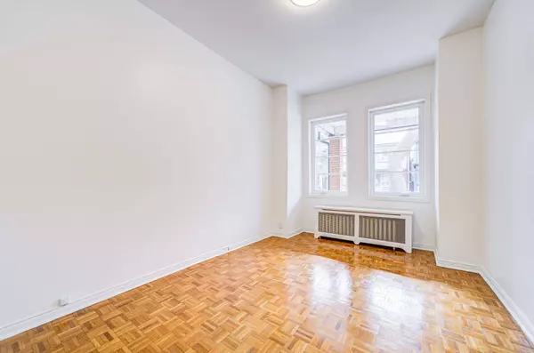 247 Palmerston AVE, Toronto C01, ON M6J 2J3