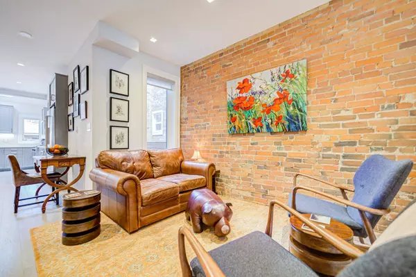 461 Grace ST, Toronto C01, ON M6G 3A8