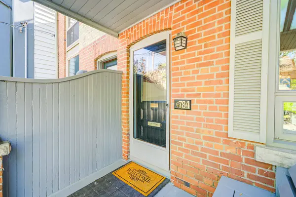 784 Markham ST, Toronto C02, ON M6G 2M5