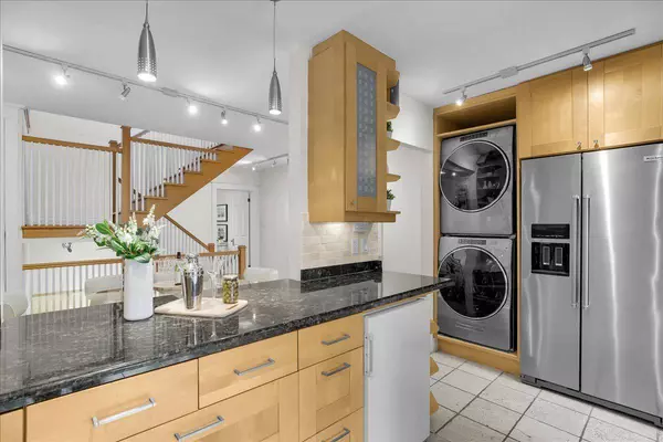 769 Euclid AVE, Toronto C02, ON M6G 2V3