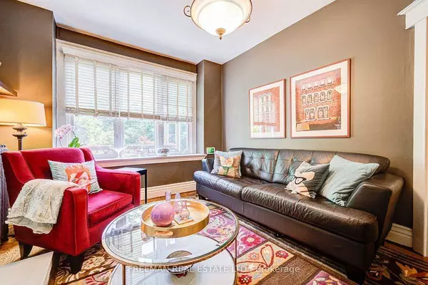 56 Austin TER, Toronto, ON M5R 1Y6