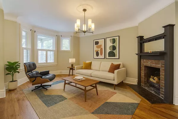 555 Markham ST, Toronto, ON M6G 2L6