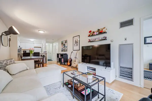 95 Prince Arthur AVE #203, Toronto C02, ON M5R 3P6