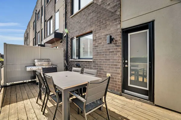 17 Locust Lodge GDNS, Toronto W05, ON M3K 0A9