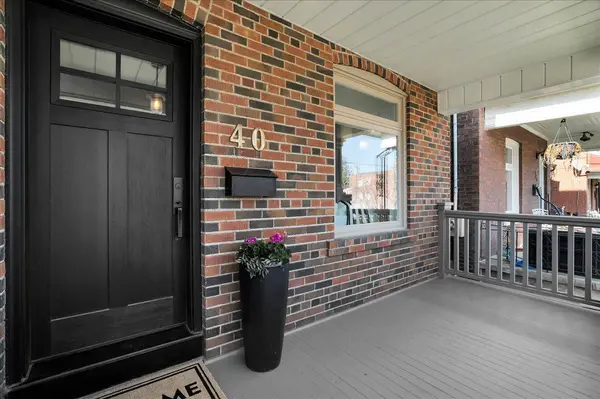 40 Garnet AVE, Toronto W02, ON M6G 1V5