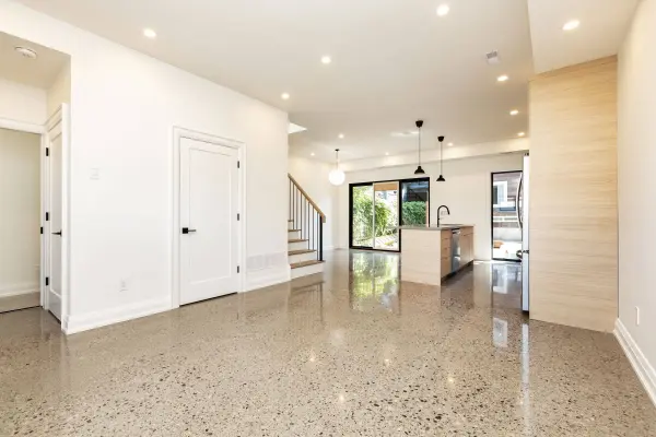 642 Gladstone AVE #Laneway Home, Toronto W02, ON M6H 3J4