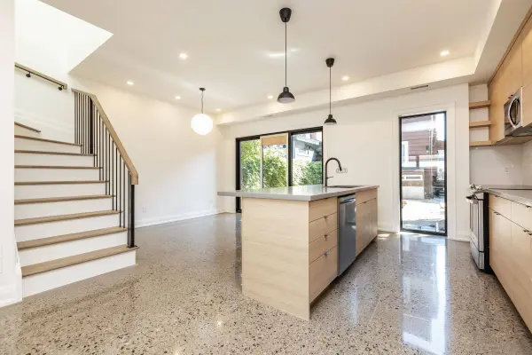 642 Gladstone AVE #Laneway Home, Toronto W02, ON M6H 3J4