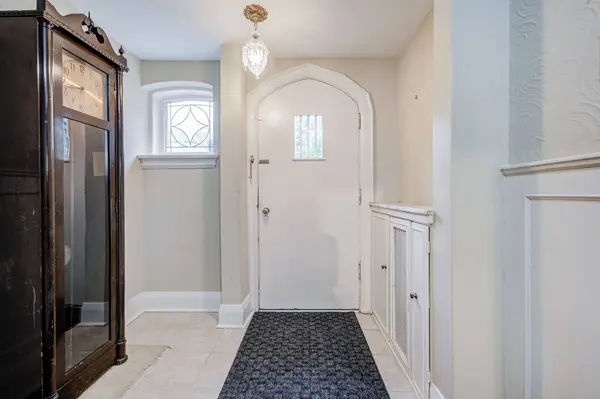 87 Ava RD, Toronto C03, ON M6C 1V7