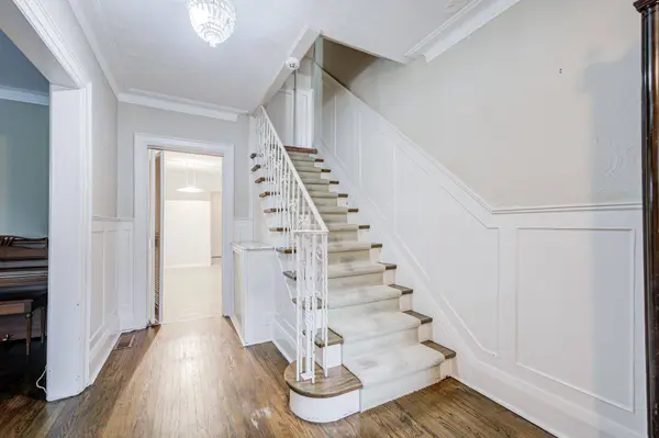 87 Ava RD, Toronto C03, ON M6C 1V7