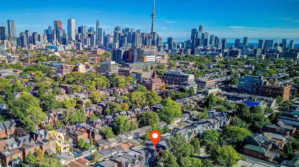 431 Manning AVE, Toronto C01, ON M6G 2V6