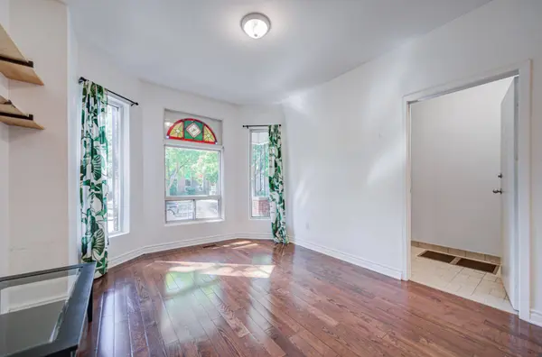 431 Manning AVE, Toronto C01, ON M6G 2V6