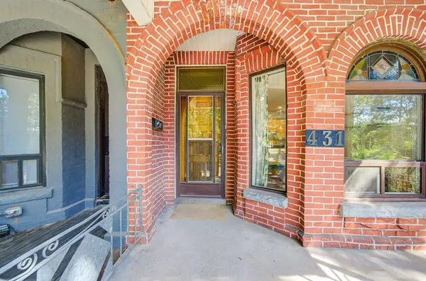431 Manning AVE, Toronto C01, ON M6G 2V6