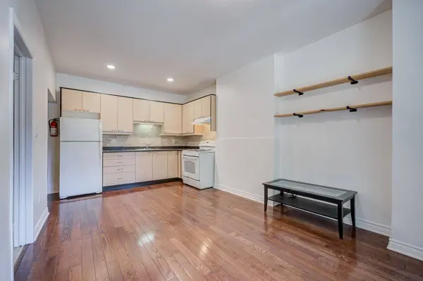 431 Manning AVE, Toronto C01, ON M6G 2V6