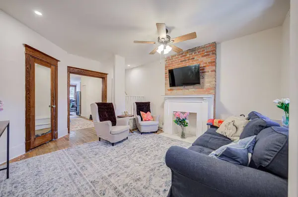 257 Bartlett AVE, Toronto W02, ON M6H 3G3